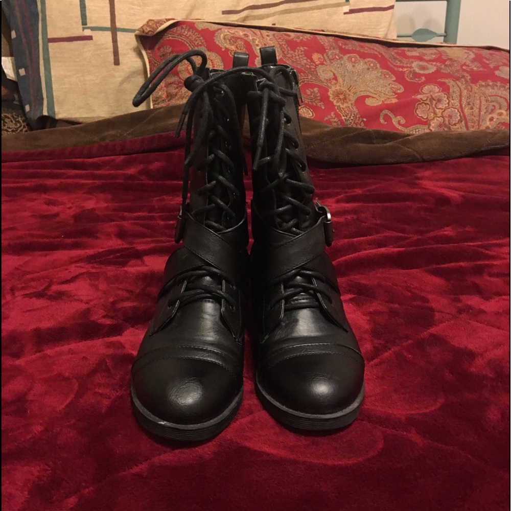 Shoes - Picture 5 of 5